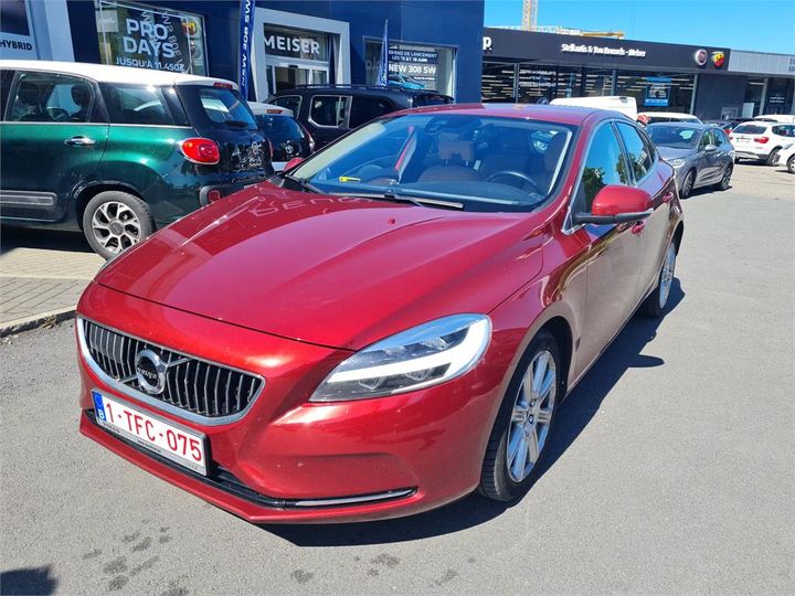 VOLVO V40 2017 yv1mv74l1j2467995