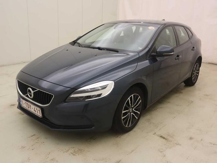 VOLVO V40 2017 yv1mv74l1j2468969