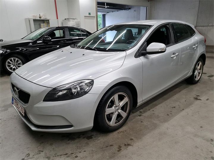 VOLVO V40 2017 yv1mv74l1j2471198