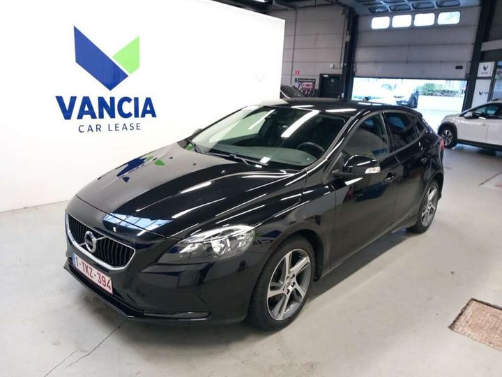 VOLVO V40 2017 yv1mv74l1j2486843