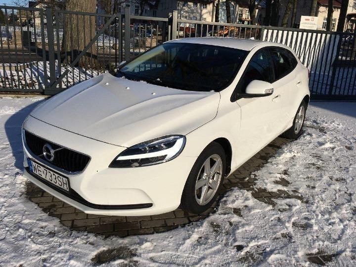 VOLVO V40 HATCHBACK 2018 yv1mv74l1j2490848