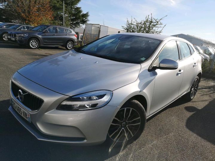 VOLVO V40 2017 yv1mv74l1j2492072