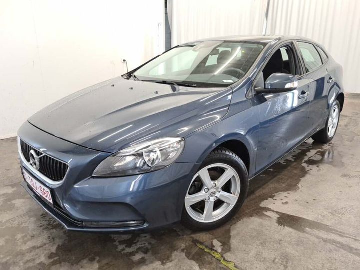 VOLVO V40 2018 yv1mv74l1j2494087