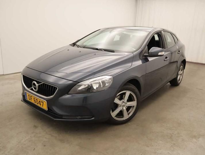 VOLVO V40 16 2018 yv1mv74l1j2507803