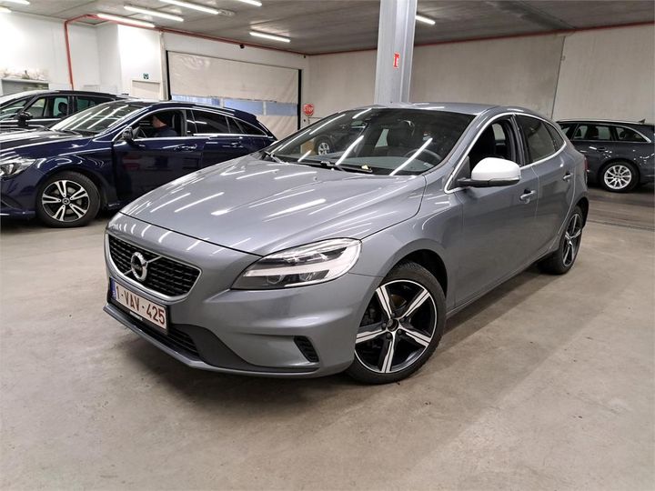 VOLVO V 40 2018 yv1mv74l1j2508330