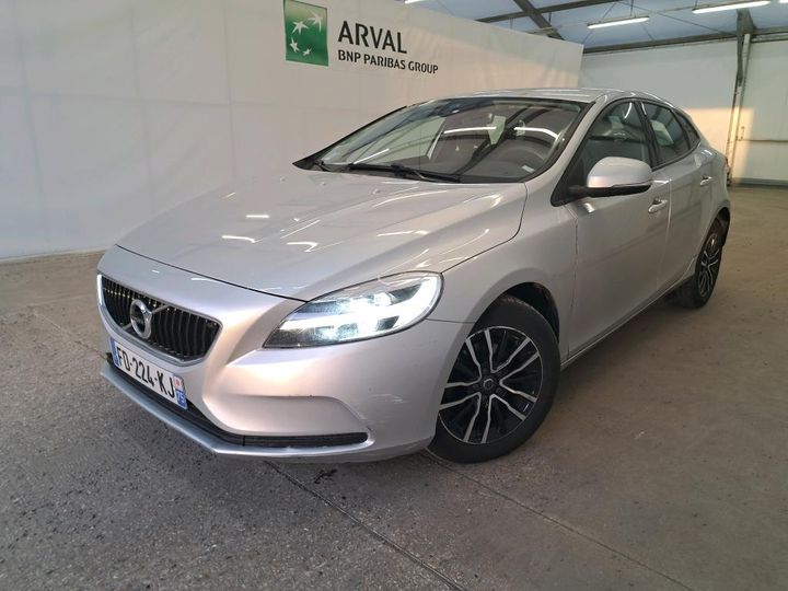 VOLVO V40 2019 yv1mv74l1j2513484