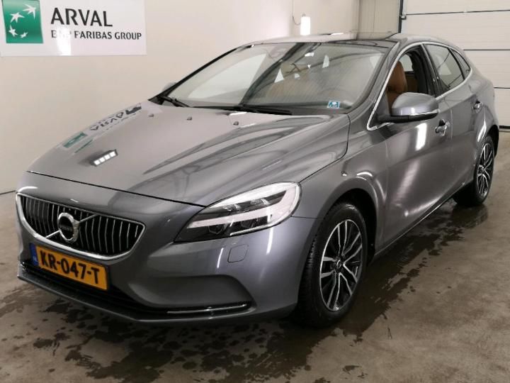 VOLVO V40 2016 yv1mv7980h2398681