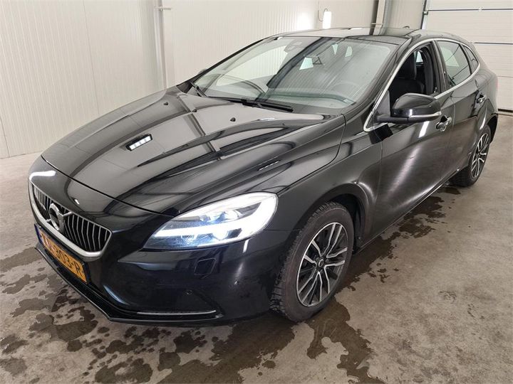 VOLVO V40 2016 yv1mv7980h2401809