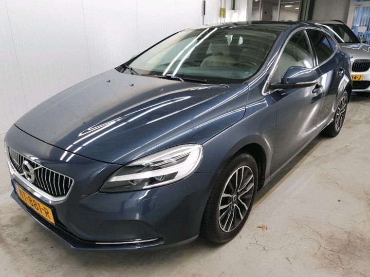 VOLVO V40 2017 yv1mv7980h2434738