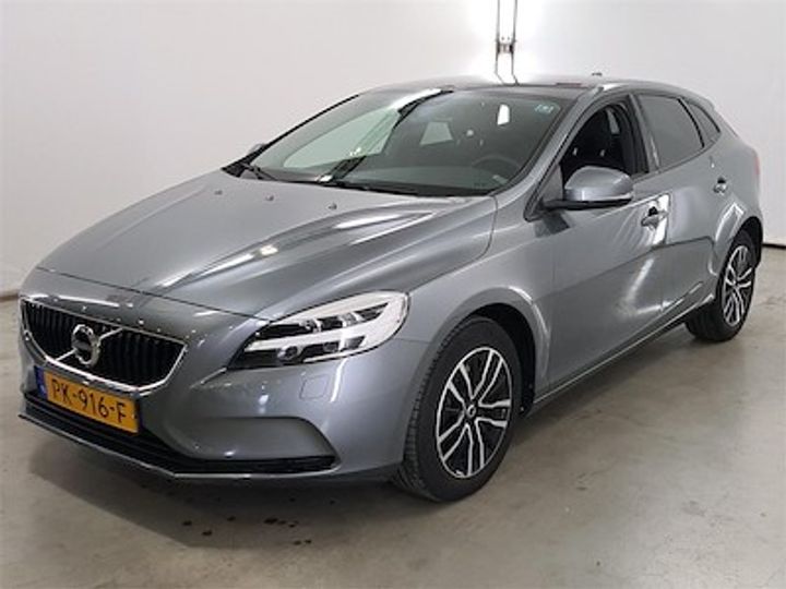 VOLVO V40 2017 yv1mv7980j2455521