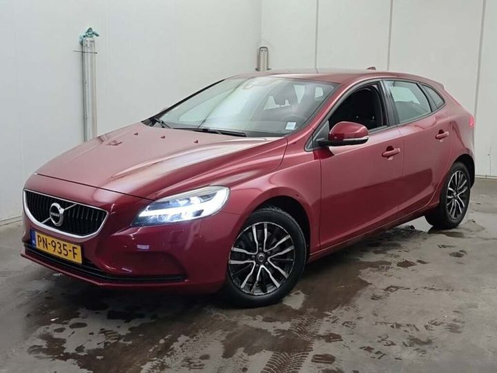 VOLVO V40 2017 yv1mv7980j2457936