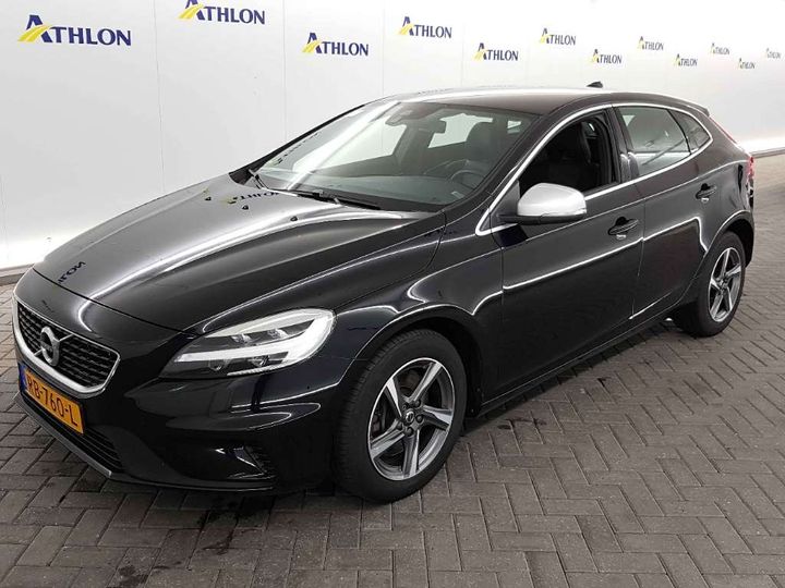 VOLVO V40 2017 yv1mv7980j2472676