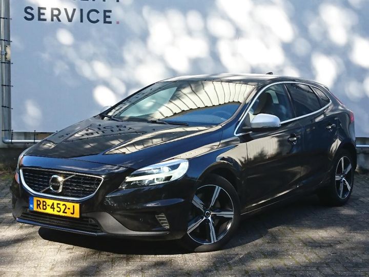 VOLVO V40 2017 yv1mv7980j2473047