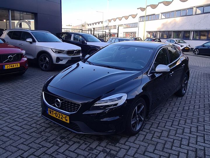 VOLVO V40 2018 yv1mv7980j2474407