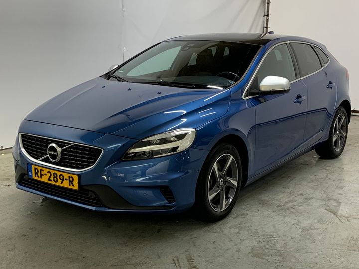 VOLVO V40 2017 yv1mv7980j2479308