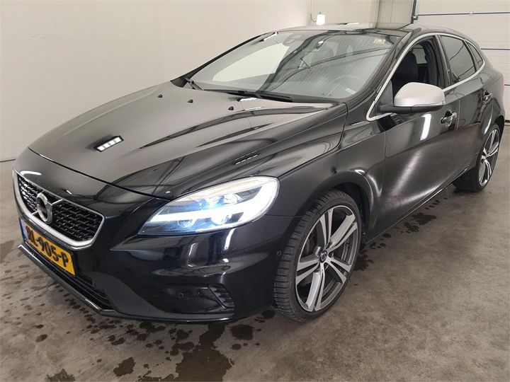 VOLVO V40 2018 yv1mv7980j2481176