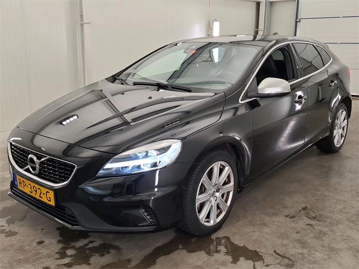 VOLVO V40 2018 yv1mv7980j2490156