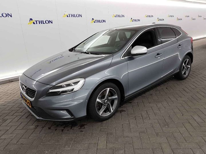 VOLVO V40 2018 yv1mv7980j2492948