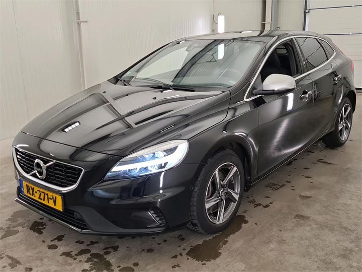 VOLVO V40 2018 yv1mv7980j2494142