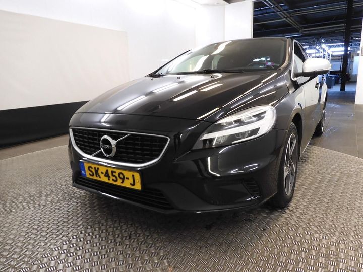 VOLVO V40 2018 yv1mv7980j2498091