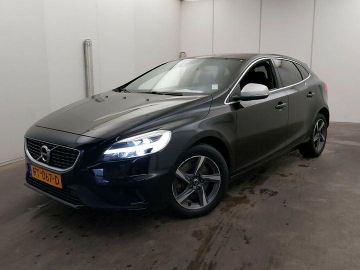 VOLVO V40 2018 yv1mv7980j2498135