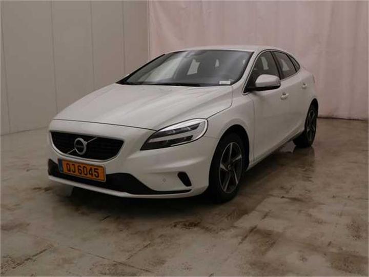 VOLVO V40 2018 yv1mv7980j2499206