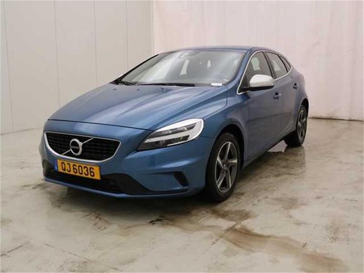 VOLVO V40 2018 yv1mv7980j2500163