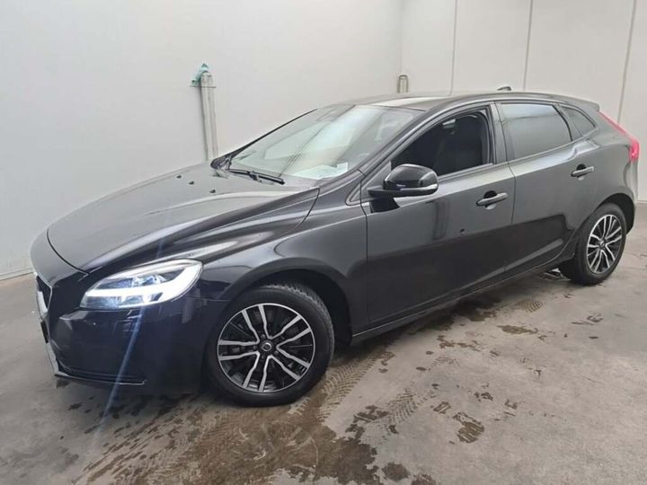 VOLVO V40 2018 yv1mv7980j2500901