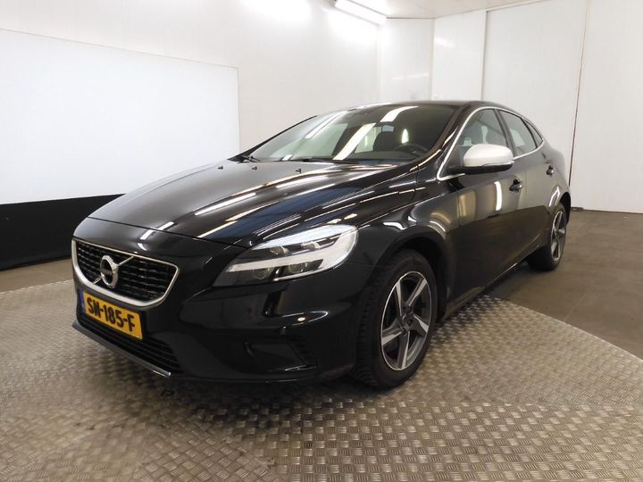 VOLVO V40 2018 yv1mv7980j2507555