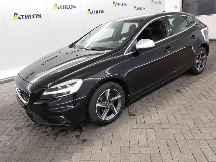 VOLVO V40 2018 yv1mv7980j2507565