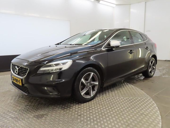 VOLVO V40 2018 yv1mv7980j2508595