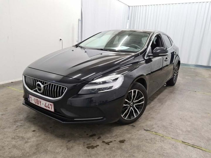 VOLVO V40 2018 yv1mv7980j2510066