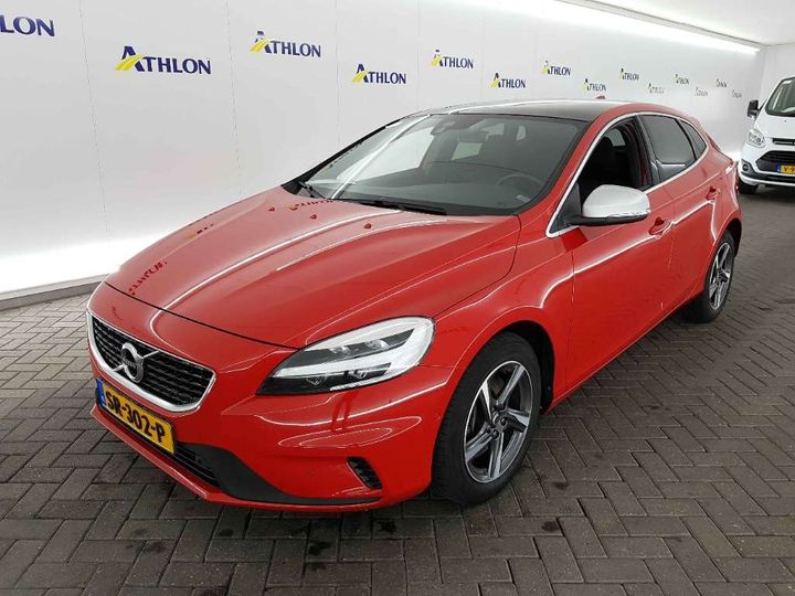 VOLVO V40 2018 yv1mv7980j2511420