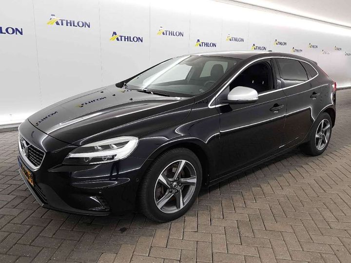 VOLVO V40 2018 yv1mv7980j2512841