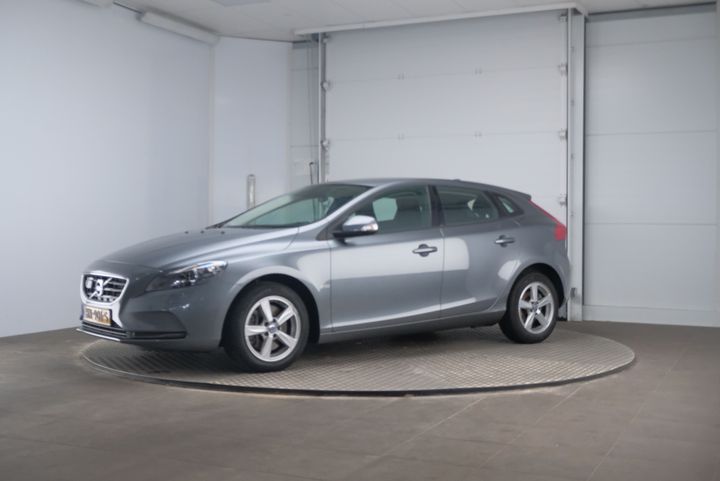 VOLVO V40 2015 yv1mv7981g2315042