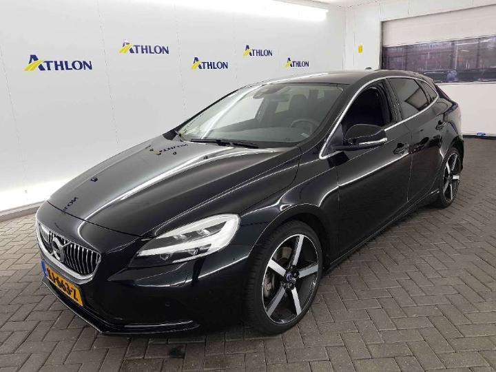 VOLVO V40 2016 yv1mv7981h2390856