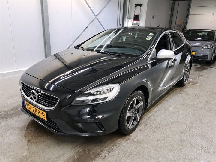 VOLVO V40 2016 yv1mv7981h2392408