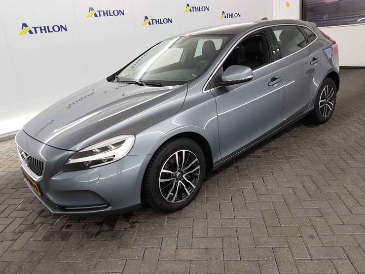 VOLVO V40 2016 yv1mv7981h2396377