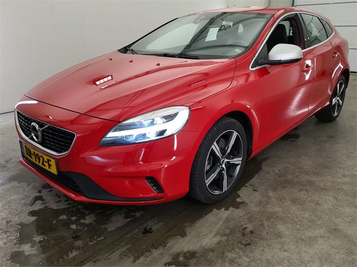 VOLVO V40 2016 yv1mv7981h2397368