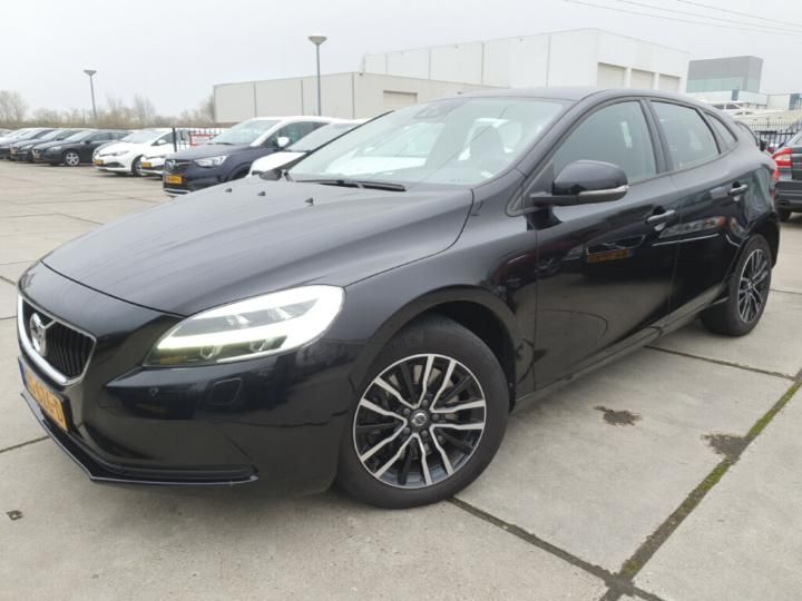 VOLVO V40 2016 yv1mv7981h2401825