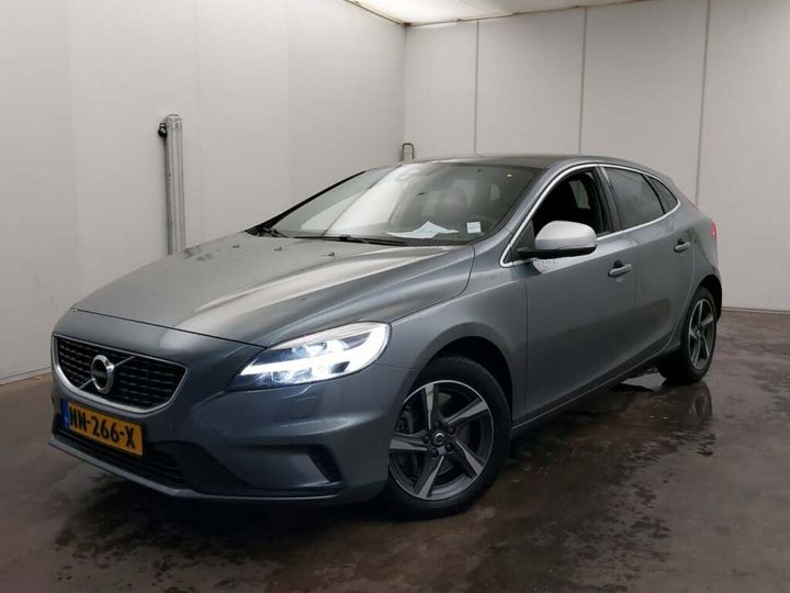 VOLVO V40 2017 yv1mv7981h2428700