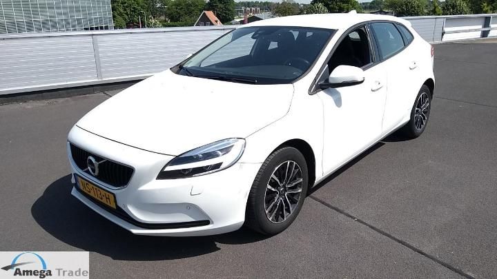 VOLVO V40 2017 yv1mv7981h2434971