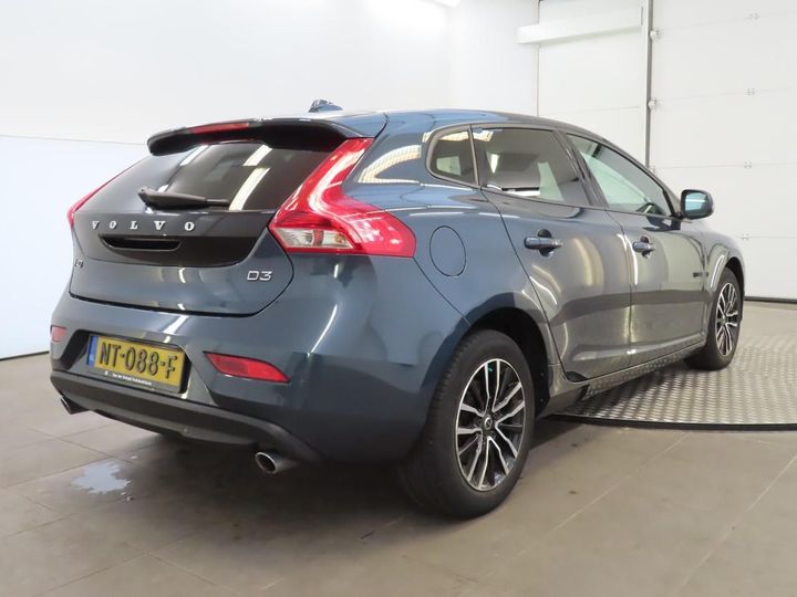 VOLVO V40 2017 yv1mv7981h2436938