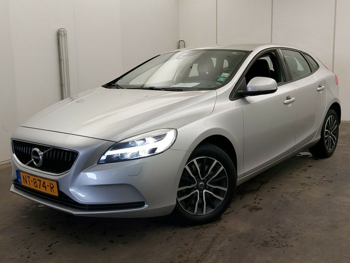 VOLVO V40 2017 yv1mv7981h2439747