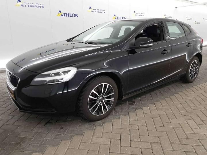 VOLVO V40 2017 yv1mv7981j2444788