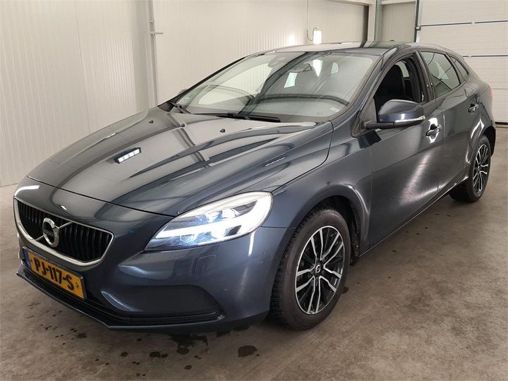 VOLVO V40 2017 yv1mv7981j2454639