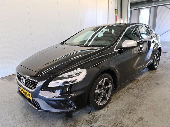 VOLVO V40 2017 yv1mv7981j2467089