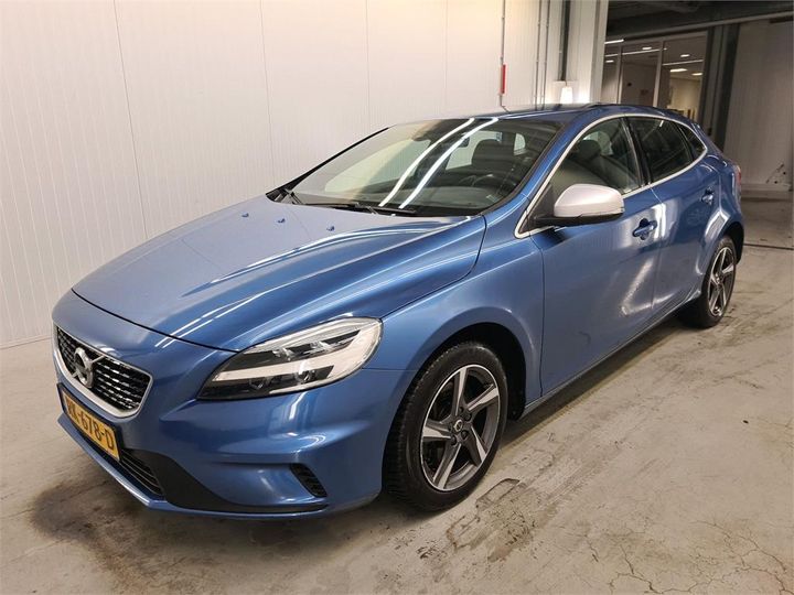 VOLVO V40 2017 yv1mv7981j2468094