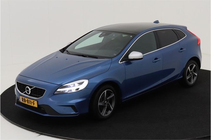 VOLVO V40 2017 yv1mv7981j2471926