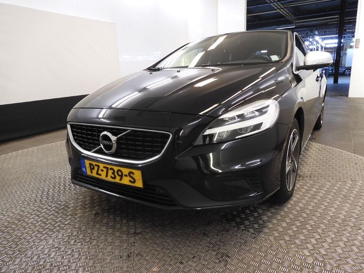 VOLVO V40 2017 yv1mv7981j2472099